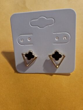 Gold Triangle Black Clover Stud Earrings - Women's Fashion Jewelry